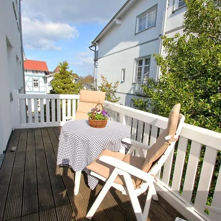 Käthe: Ruhige Sellin-ferienwohnung Mit Balkon Und Badzugang