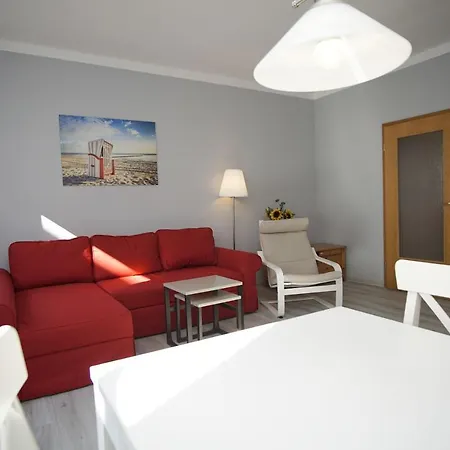 Käthe: Ruhige Sellin-ferienwohnung Mit Balkon Und Badzugang