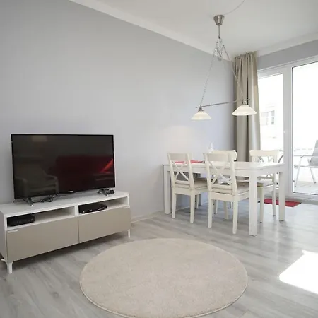 Apartment Käthe: Ruhige Sellin-ferienwohnung Mit Balkon Und Badzugang *